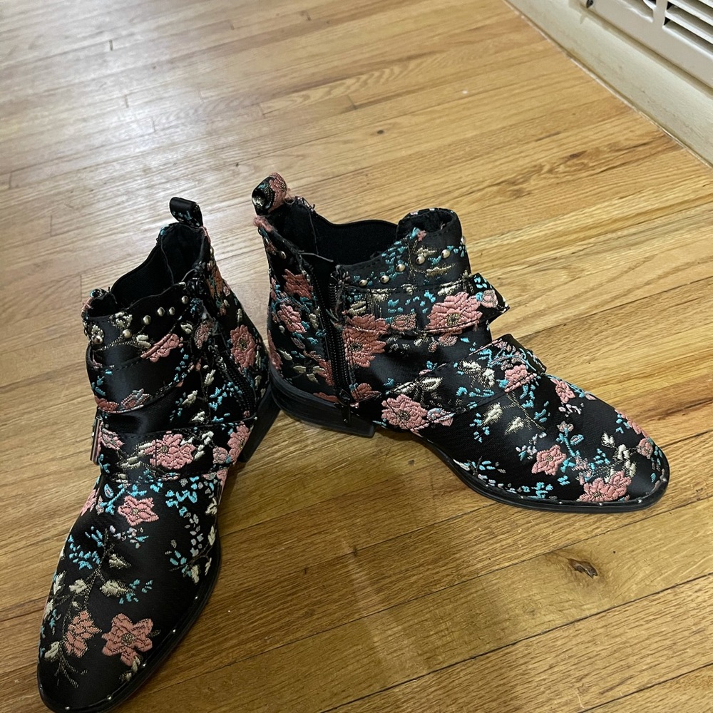 Chelsea boots - Picture 3 of 8